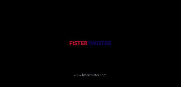  Fistertwister - Lucys Juicy Pussy - Lesbian Fisting